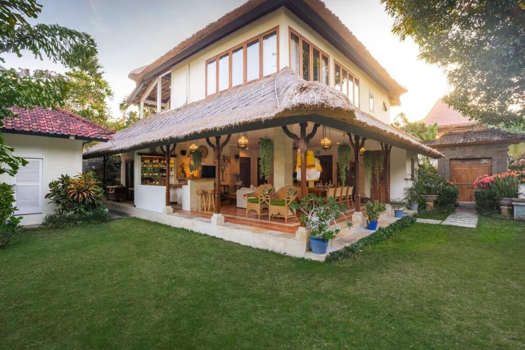 Villa Pande Sanur Beach Side Exterior photo